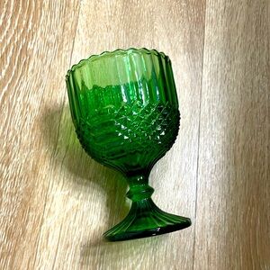 VINTAGE Anchor Hocking Diamond Point green goblet EUC